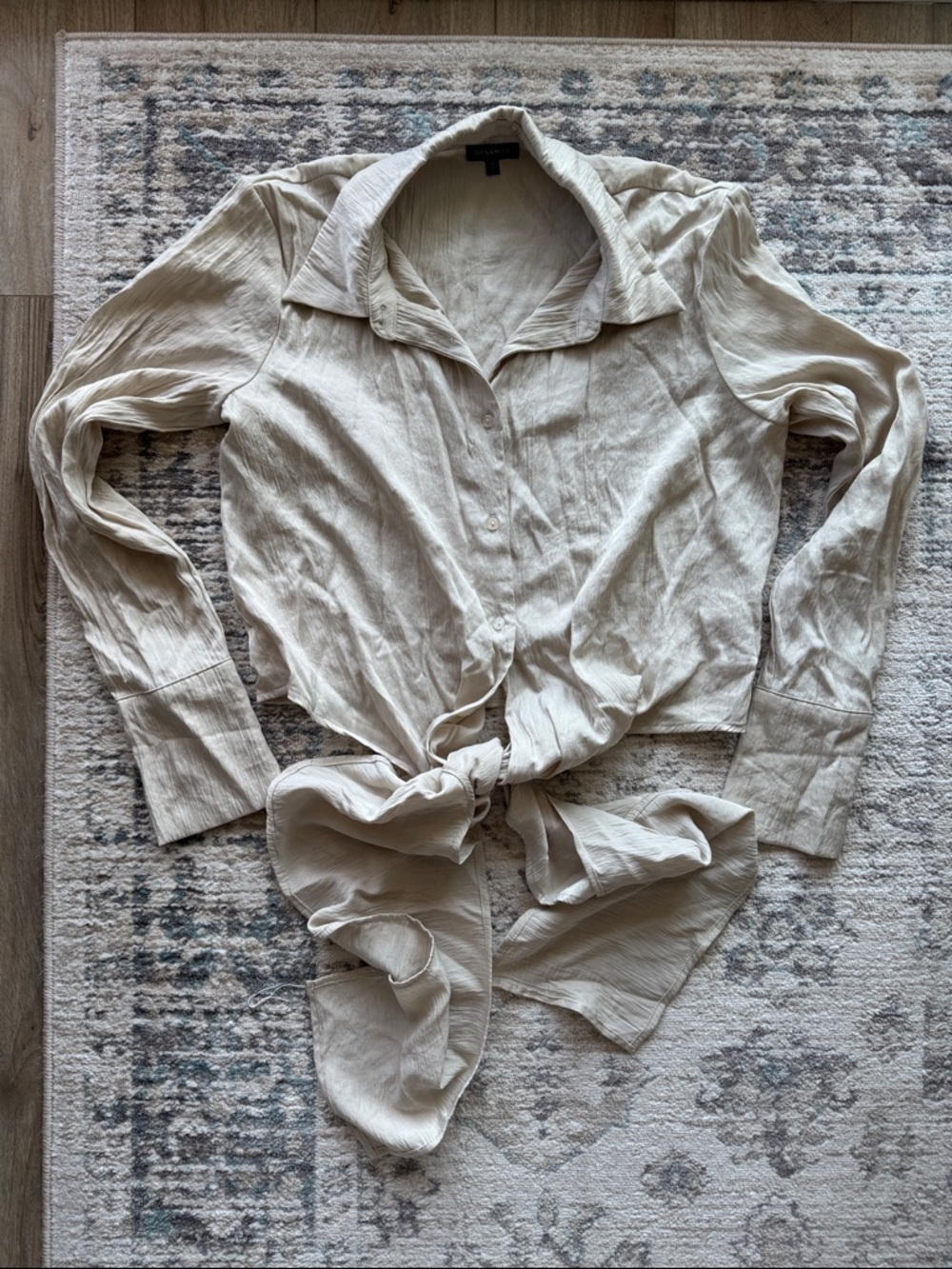 Dynamite Cream Tie-Front Button-Up Blouse